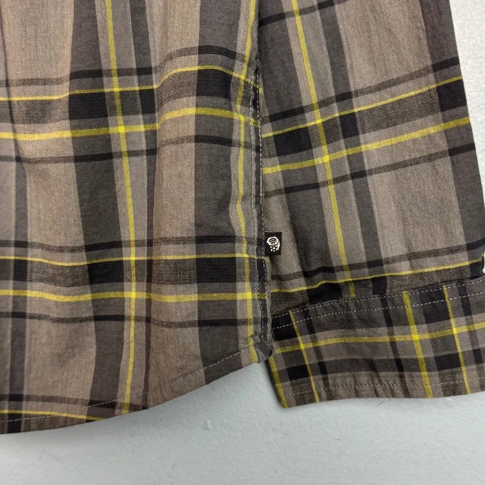 Mountain‎ Hardwear Men's Large Gray Yellow Plaid Long Sleeve Button Up Shirt